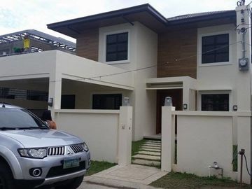House and Lot for Rent with Three Bedrooms and Pool in Frie