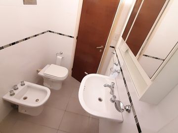 Venta - Departamento dos ambientes interno (Cochera opcional) - Arenales 3047