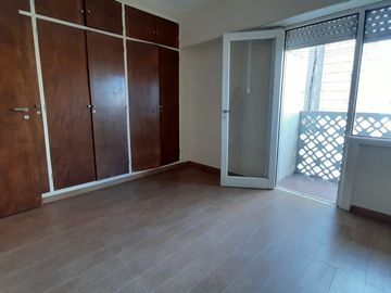 Venta - Departamento dos ambientes interno (Cochera opcional) - Arenales 3047