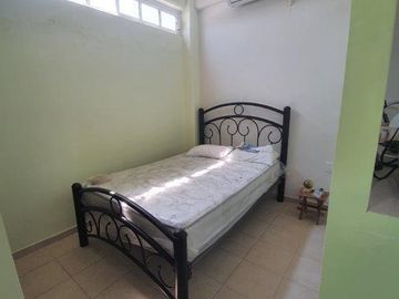 CASA EN COL PETROLERA CON 3 DEPARTAMENTOS ACCESO INDEPENDIENTE $4,650,000.00