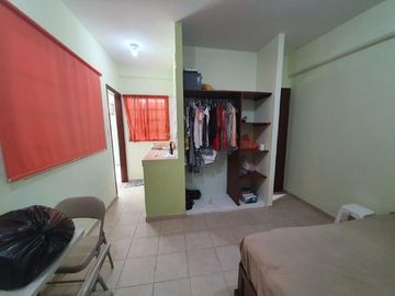 CASA EN COL PETROLERA CON 3 DEPARTAMENTOS ACCESO INDEPENDIENTE $4,650,000.00