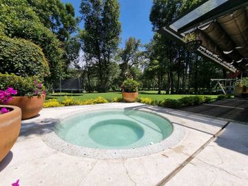 CASA EN VENTA DENTRO DE CLUB DE GOLF AVANDARO