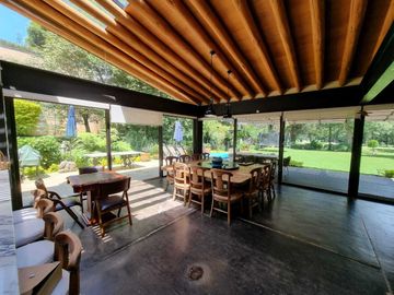 CASA EN VENTA DENTRO DE CLUB DE GOLF AVANDARO