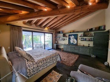 CASA EN VENTA DENTRO DE CLUB DE GOLF AVANDARO