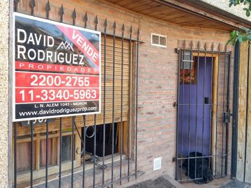 CASA PH DE 2 AMBIENTES EN VENTA - ITUZAINGO