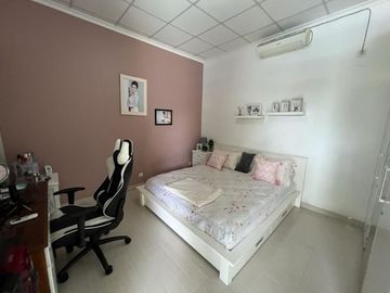 Dijual Rumah Besar konsep Villa ada Private Pool