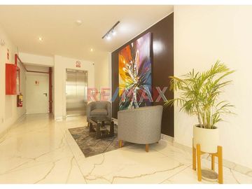 🔺 EDIFICIO

✅️ 7 pisos. 12 departamentos
✅️ Moderno lobby con ascensor Schindler de ultima generación
✅️ Ascensor para discapacitados
✅ Ubicado e