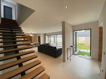 Brand New High End Quality 3BR Villa Jimbaran