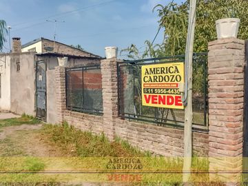 CASA 4 AMBIENTES, MAS DEPTO. INDEPENDIENTE, MERLO