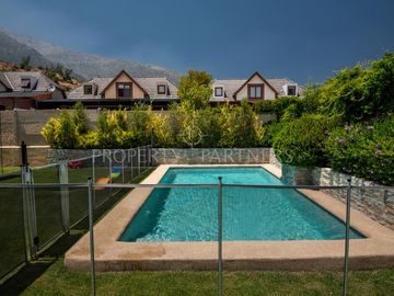 Se vende hermosa y amplia casa en Sector Alto Macul