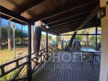 VENTA DE CASA EN BOULEVARD ICARO Y DE LAS NEREIDAS PINAMAR