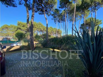 VENTA DE CASA EN BOULEVARD ICARO Y DE LAS NEREIDAS PINAMAR