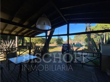VENTA DE CASA EN BOULEVARD ICARO Y DE LAS NEREIDAS PINAMAR