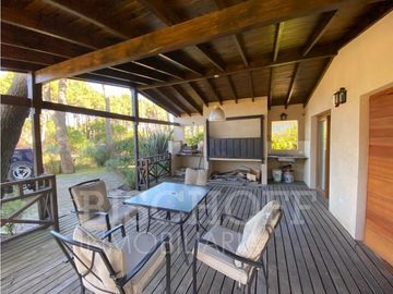 VENTA DE CASA EN BOULEVARD ICARO Y DE LAS NEREIDAS PINAMAR