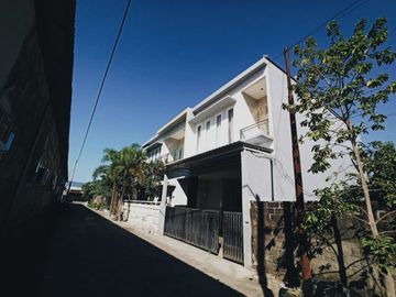 RUMAH SEMI VILLA HARGA MIRING DEKAT TOL BALI MANDARA