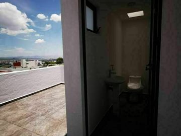 Hermosa Casa en Juriquilla San Isidro, 3 Niveles, Roof Garden, Jardín, 3 Recs..