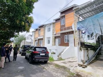 RUMAH SIAP HUNI 2 LANTAI MURAH DEKAT KANTOR BUPATI KULON PROGO