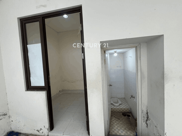 Rumah 2 Lantai 4 KT Siap Huni Harga Nego Di Cluster Shinano