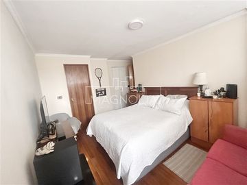 Departamento en venta de 2 dorm a pasos de club providencia