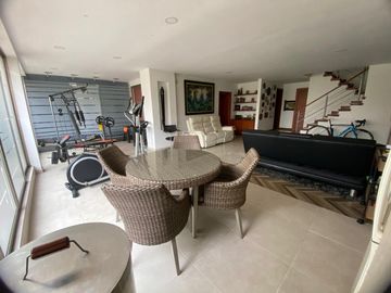 casa en venta en ciudad jardín. Cod V5600