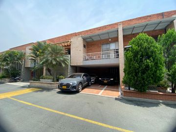 casa en venta en ciudad jardín. Cod V5600