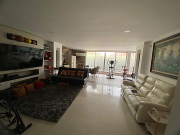 casa en venta en ciudad jardín. Cod V5600