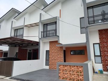 Hunian Exclusive Strategis 2 lantai 750 meter ke Sarana Olah Raga Arcamanik Harga 700 juta-an MURAH !!