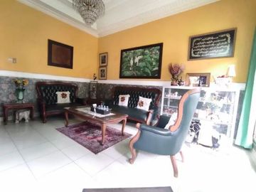Rumah Mewah Bagus di Prapen Indah Timur Kota Surabaya