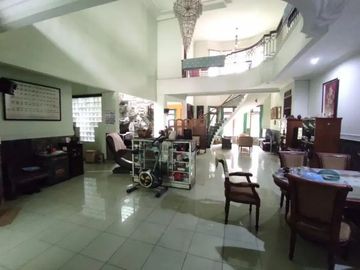 Rumah Mewah Bagus di Prapen Indah Timur Kota Surabaya
