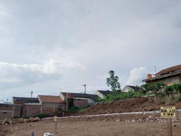 Jarang Ada !! Kavling Siap Bangun Dekat tol Cileunyi mudah ke Kampus : ITB, UNPAD, IPDN, Mulai 132 juta. .