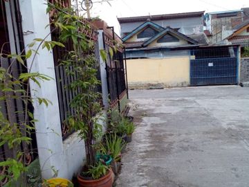 Rumah Hoek Siap Huni di Taman Cibaduyut Indah