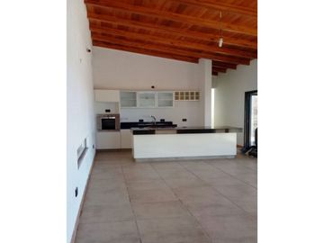 Chalet en Barrio cerrado Lomas del Rey...