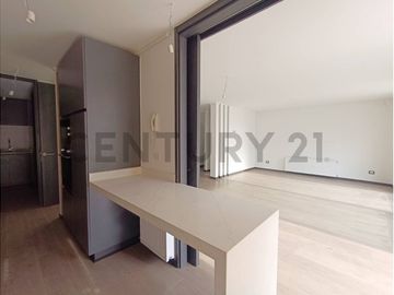 PRECIOSA CASA NUEVA EN VENTA LAS CONDES