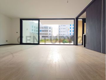 PRECIOSA CASA NUEVA EN VENTA LAS CONDES