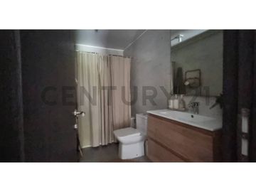 PRECIOSA CASA NUEVA EN VENTA LAS CONDES