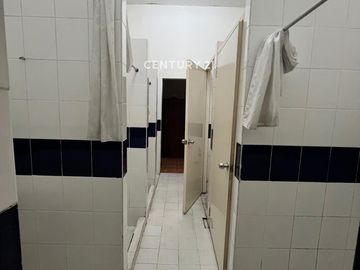 Gedung Pelatihan Lengkap Dengan Isi Di Dekat Toll Cikarang Barat