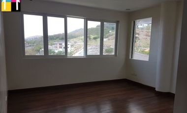 FOR SALE HOUSE WITH 3 PARKING IN CEBU