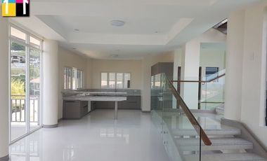 FOR SALE HOUSE WITH 3 PARKING IN CEBU