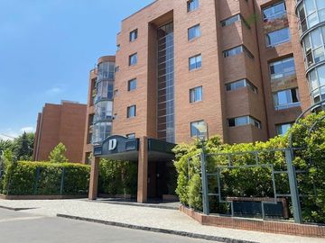 Departamento en venta 4D/5B La Dehesa-Costanera Norte