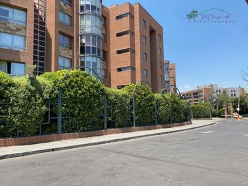 Departamento en venta 4D/5B La Dehesa-Costanera Norte