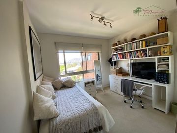Departamento en venta 4D/5B La Dehesa-Costanera Norte
