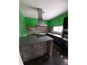 GRAN CHALET TRES PLANTAS A METROS ACCESO OESTE OPORTUNIDAD FINANCIACION !!!
