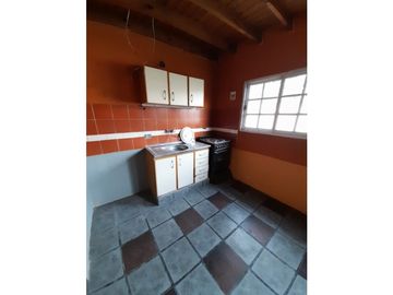 GRAN CHALET TRES PLANTAS A METROS ACCESO OESTE OPORTUNIDAD FINANCIACION !!!