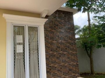 DIJUAL RUMAH FURNISH RAPIH SIAP HUNI DI MONTANA VILLAGE GADING SERPONG