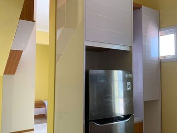 DIJUAL RUMAH FURNISH RAPIH SIAP HUNI DI MONTANA VILLAGE GADING SERPONG