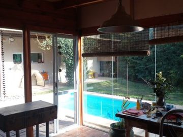 CH CLAUDIA Bienes Raices VENDE HERMOSA CASA EN Bo privado Nqn Costa Rio.