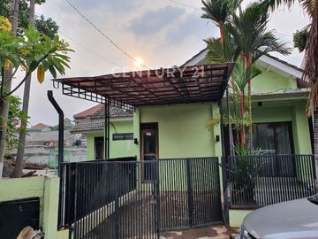 Dijual Cepat Rumah Hoek Pinggir Jalan Raya Di Pekayon BEKASI