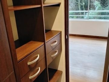 apartamento en arriendo en loma de cumbres. Cod A6818