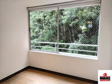 apartamento en arriendo en loma de cumbres. Cod A6818