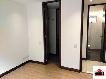 apartamento en arriendo en loma de cumbres. Cod A6818